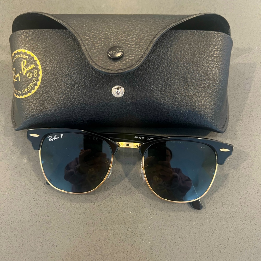 Hardly Worn! Ray-Ban Clubmaster Classic 51mm polarized